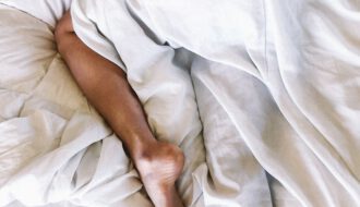 Von gefährlichem geräusch zu gesundheitlichem risiko wie das schnarchen ihre schlafapnoe beeinflusst – eine aufschlussreiche analyse